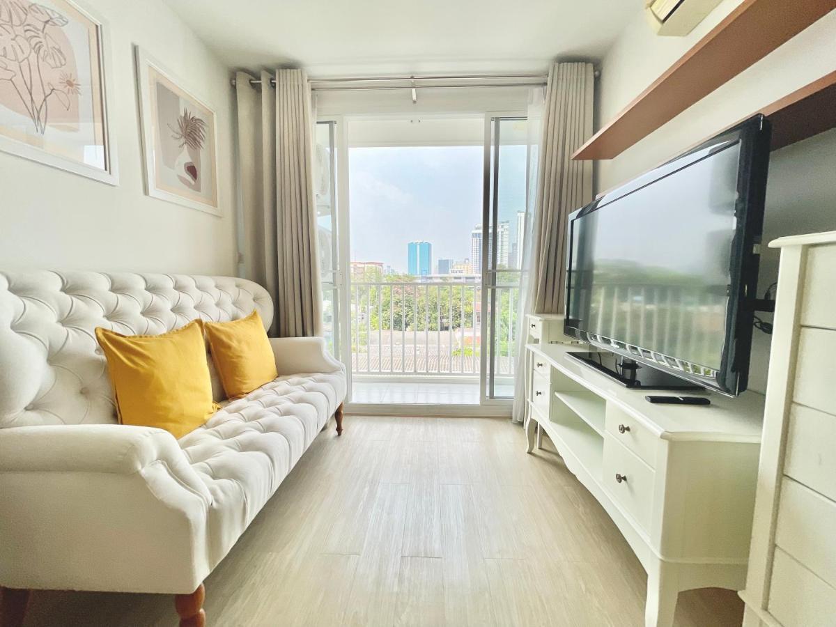 Town Sukhumvit 71 Apartment Bangkok Exterior photo