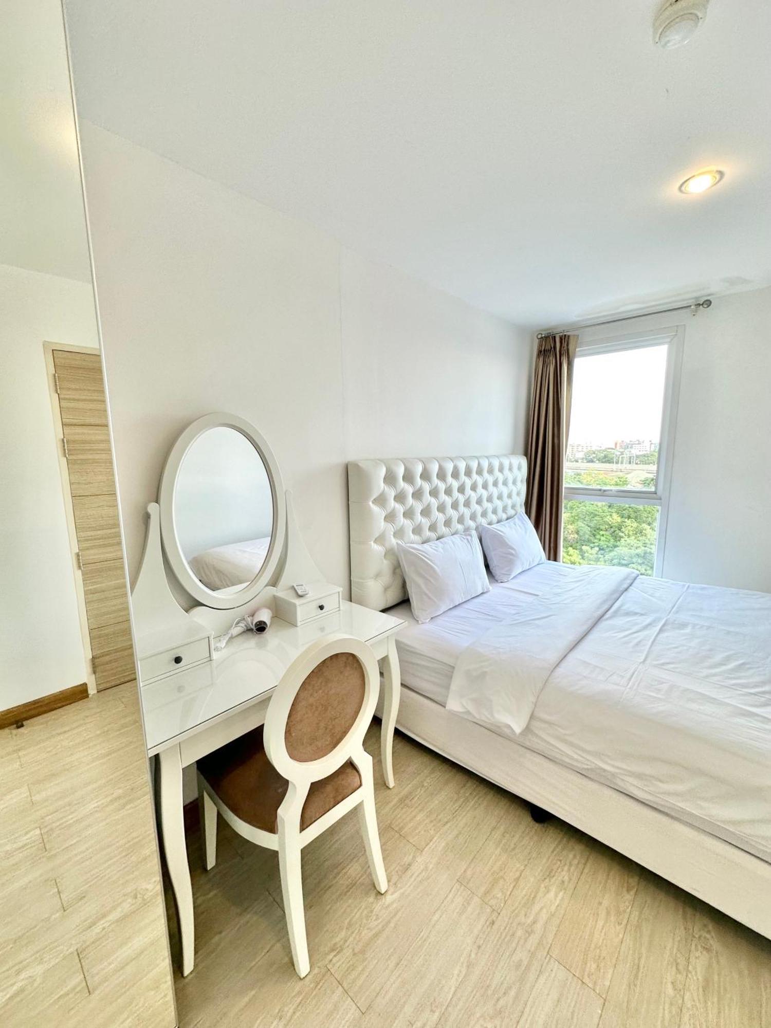 Town Sukhumvit 71 Apartment Bangkok Exterior photo